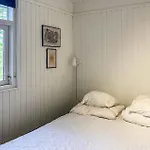 Awesome Home In Glesborg With Sauna *